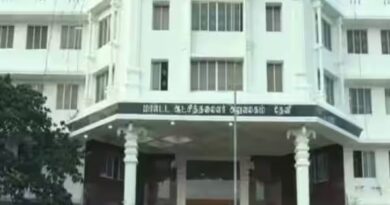 இரண்டு ஆண்டுகளாக பதவி உயர்வு வழங்காமல் நிறுத்திவைப்பு